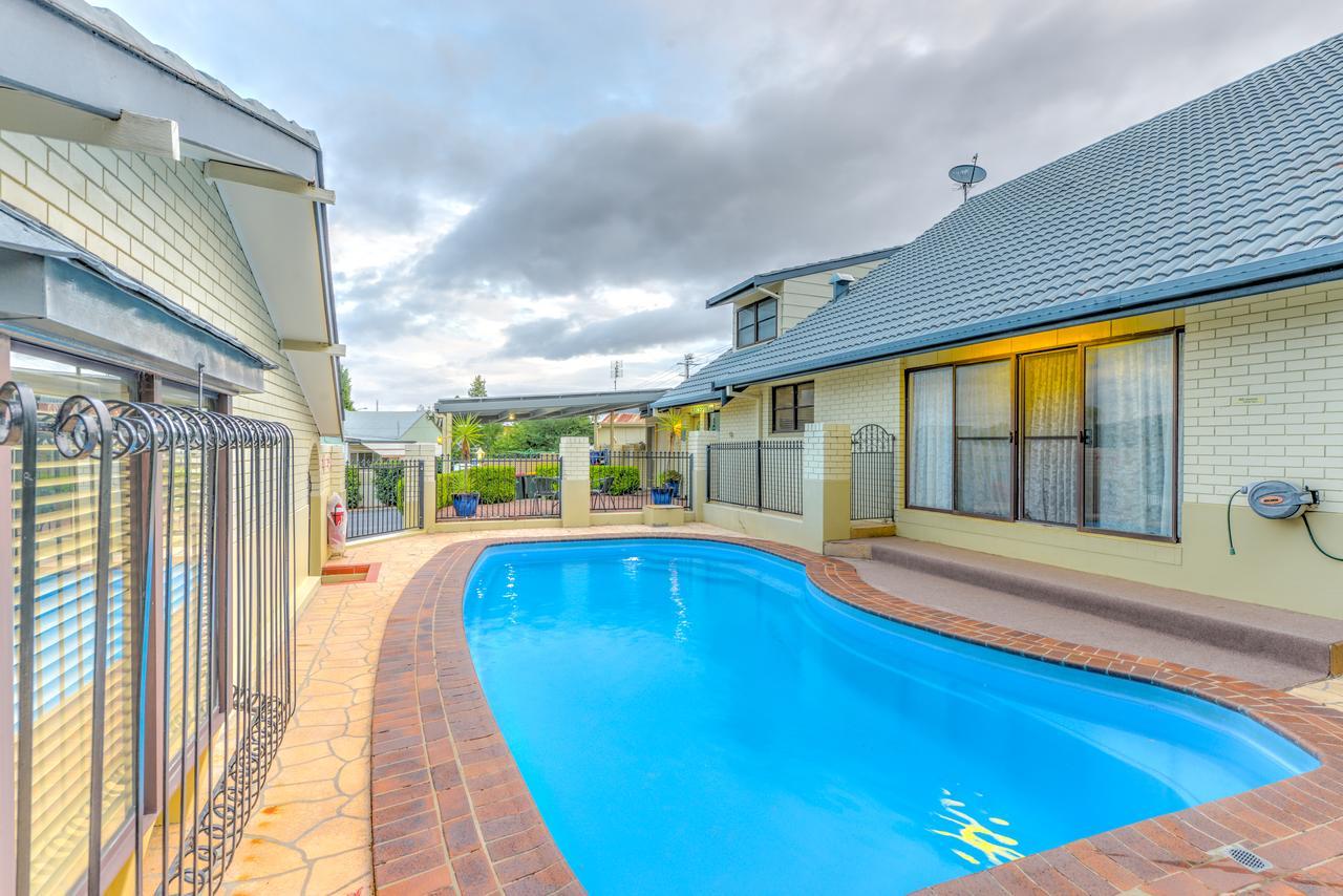 Motel Grande Tamworth Bagian luar foto