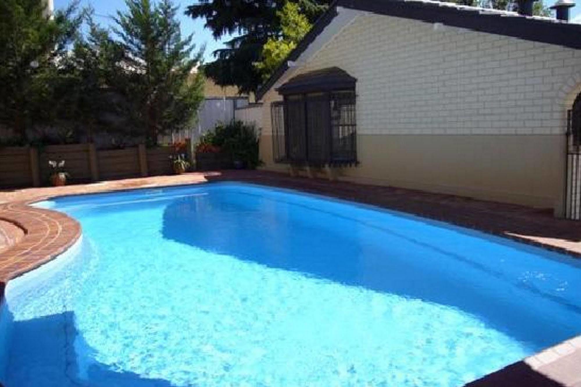 Motel Grande Tamworth Bagian luar foto