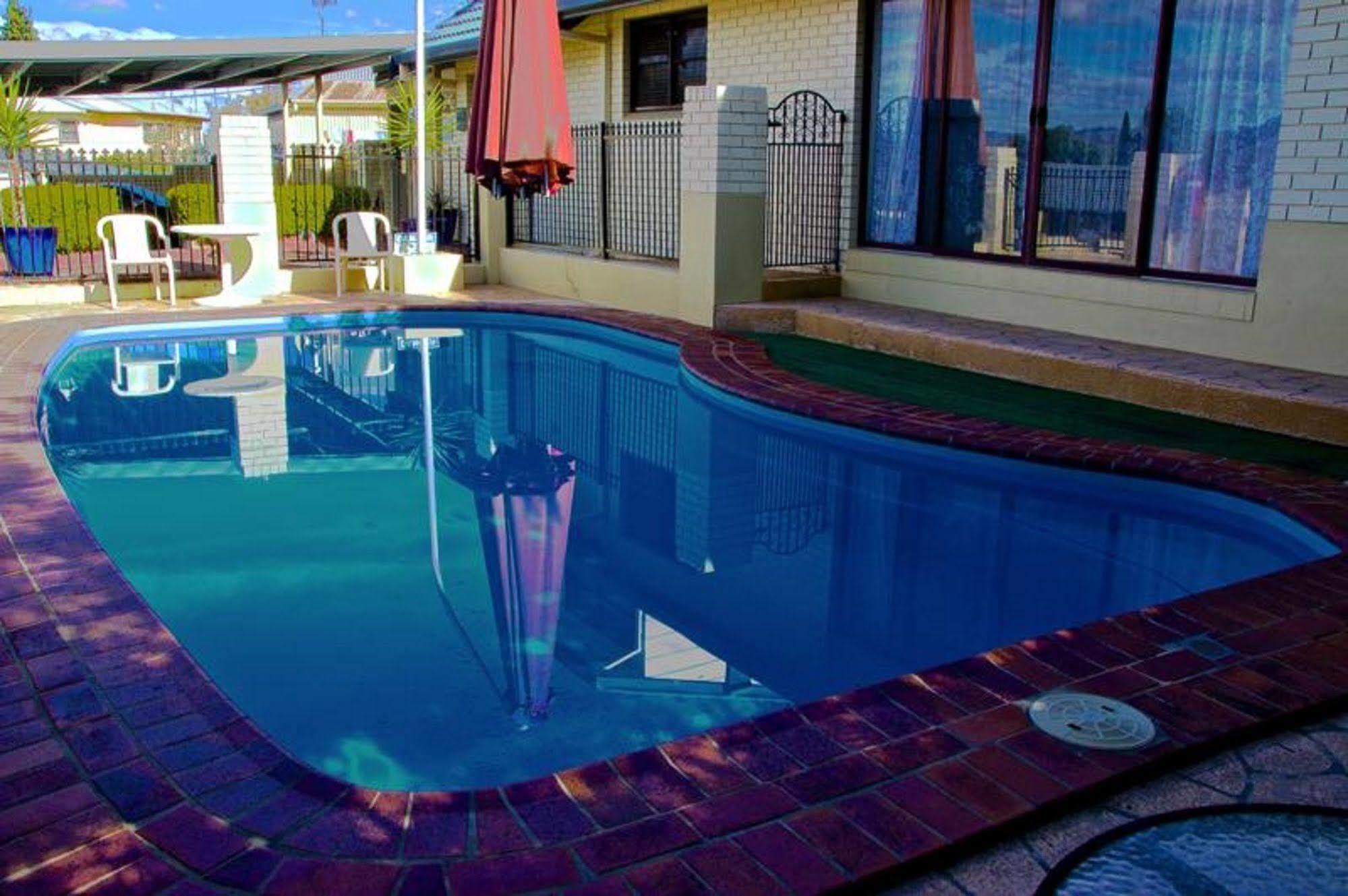 Motel Grande Tamworth Bagian luar foto